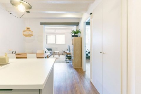 Apartamento en venta en Barcelona, España 2 dormitorios, 64 m2 No. 167834 - foto 7