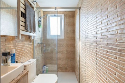 Apartamento en venta en Barcelona, España 1 dormitorio, 64 m2 No. 167835 - foto 13