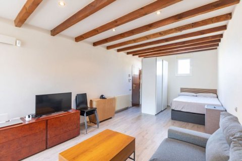 Apartamento en venta en Barcelona, España 1 dormitorio, 64 m2 No. 167835 - foto 5