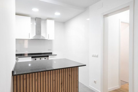 Apartament w Barcelona, Hiszpania 2 sypialnie, 50 mkw. nr 167837 – zdjęcie 21
