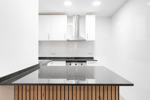 Apartament w Barcelona, Hiszpania 2 sypialnie, 50 mkw. nr 167837 – zdjęcie 22