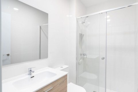Apartament w Barcelona, Hiszpania 2 sypialnie, 50 mkw. nr 167837 – zdjęcie 17