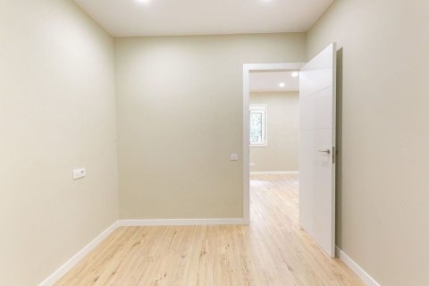 Apartament w Barcelona, Hiszpania 2 sypialnie, 58 mkw. nr 167836 – zdjęcie 15