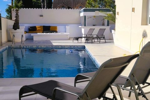 Villa pārdošanā Torrevieja, Alicante, Spānijā 4 istabas, 140 m2 Nr. 150141 - attēls 1