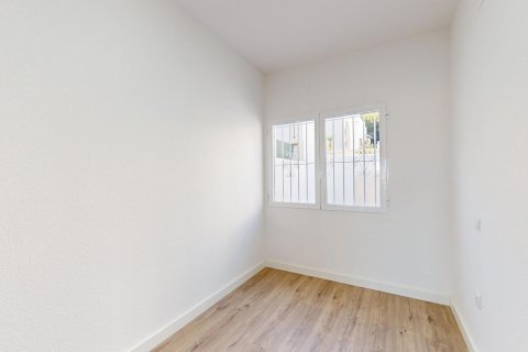 Bungalow for sale in Alicante, Spain 2 bedrooms, 58 sq.m. No. 150145 - photo 12