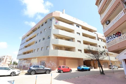Appartamento a La Mata, Alicante, Spagna 3 camere da letto, 103 mq. N° 177498