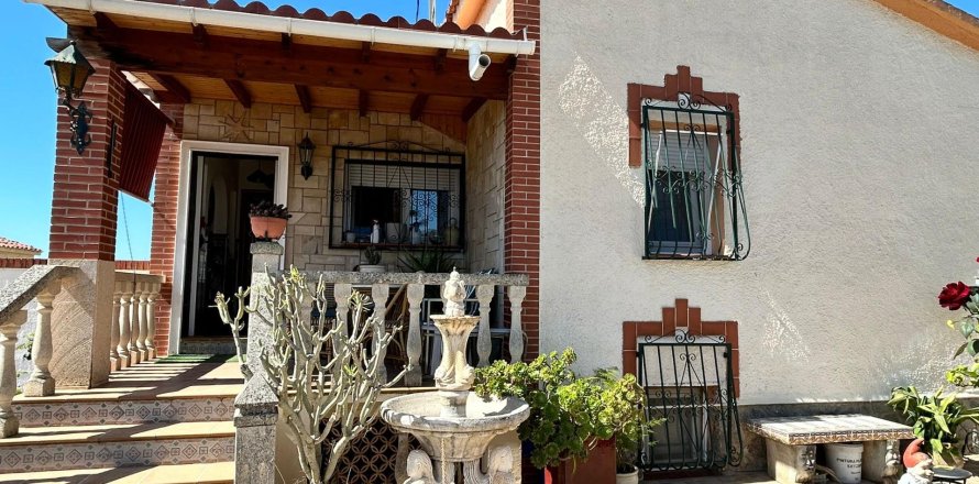 Appartamento a La Nucia, Alicante, Spagna 4 camere da letto, 160 mq. N° 177500