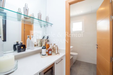 House for sale in Lloret de Mar, Girona, Spain 3 bedrooms, 200 sq.m. No. 168990 - photo 30