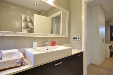 Продажа дома в Сан-Андреу-де-Льяванерес, Барселона, Испания 7 спален,  №141306 - фото 20