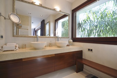 Продажа дома в Сан-Андреу-де-Льяванерес, Барселона, Испания 7 спален,  №141306 - фото 26