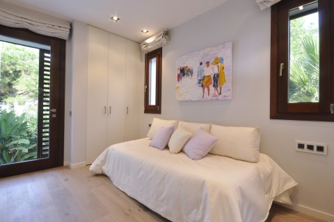 Продажа дома в Сан-Андреу-де-Льяванерес, Барселона, Испания 7 спален,  №141306 - фото 13