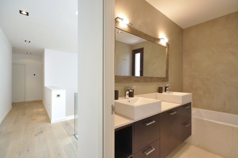 Продажа дома в Сан-Андреу-де-Льяванерес, Барселона, Испания 7 спален,  №141306 - фото 19