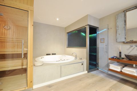 Продажа дома в Сан-Андреу-де-Льяванерес, Барселона, Испания 7 спален,  №141306 - фото 30