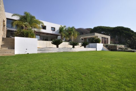 Продажа дома в Сан-Андреу-де-Льяванерес, Барселона, Испания 7 спален,  №141306 - фото 2