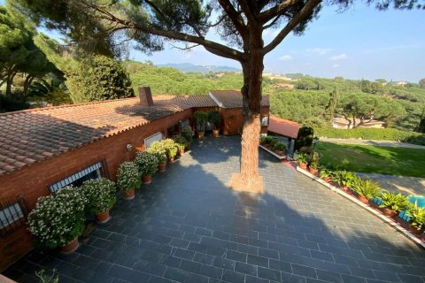 Hus till salu i Sant Andreu de Llavaneres, Barcelona, Spanien 9 sovrum,  Nr. 141304 - foto 4