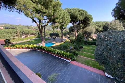 Hus till salu i Sant Andreu de Llavaneres, Barcelona, Spanien 9 sovrum,  Nr. 141304 - foto 1