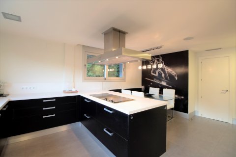 Продажа дома в Вальроманес, Барселона, Испания 4 спальни, №141305 - фото 25