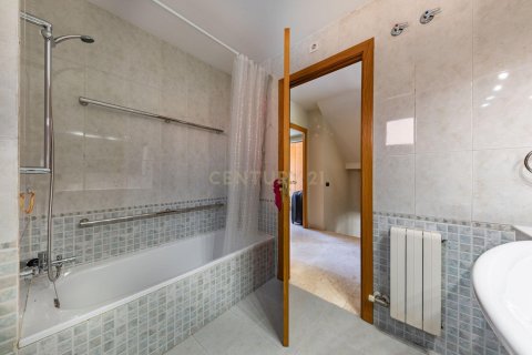 House zum Verkauf in Sant Cugat Del Valles, Barcelona, Spanien 5 Schlafzimmer, 173.55 m2 Nr. 166910 - Foto 18