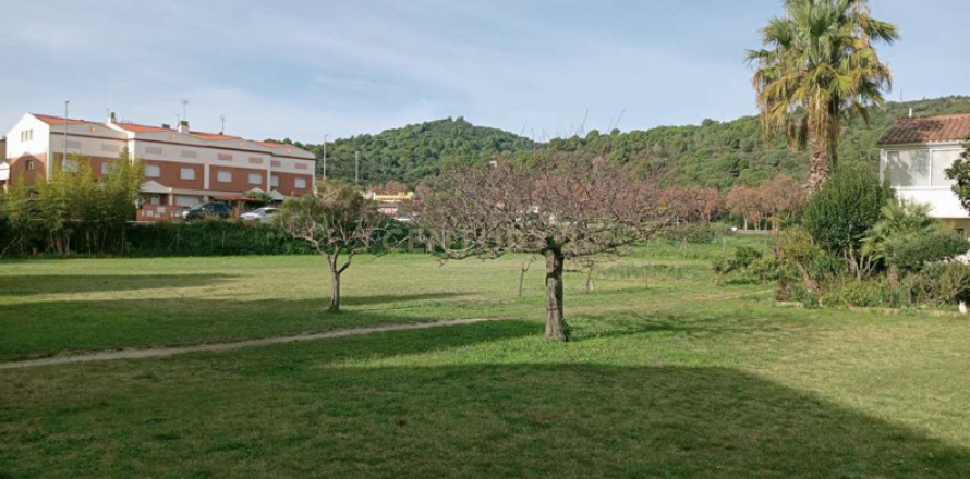 Land plot in Malgrat de Mar, Barcelona, Spain No. 166906