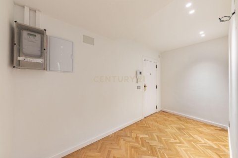 Wohnung zum Verkauf in Barcelona, Spanien 4 Schlafzimmer, 223 m2 Nr. 166908 - Foto 22