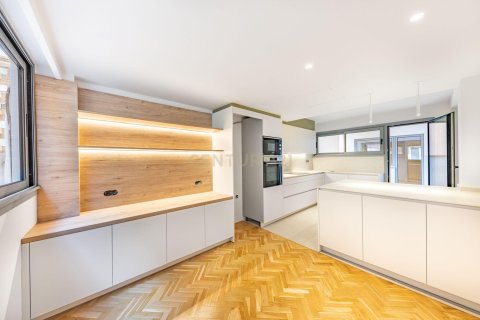 Apartment à Barcelona, Espagne 4 chambres, 223 m2 No. 166908