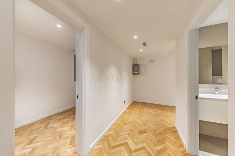 Wohnung zum Verkauf in Barcelona, Spanien 4 Schlafzimmer, 223 m2 Nr. 166908 - Foto 11