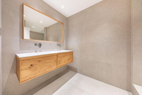 Wohnung zum Verkauf in Barcelona, Spanien 4 Schlafzimmer, 223 m2 Nr. 166908 - Foto 30