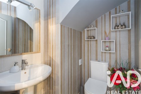 Casa adosada en venta en Pedreguer, Alicante, España 3 dormitorios, 130 m2 No. 172817 - foto 10