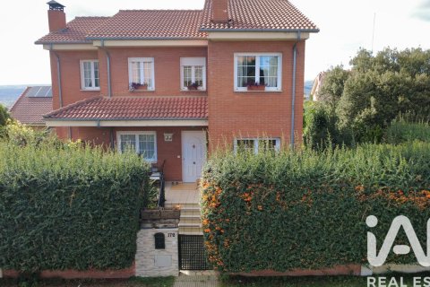 Casa in vendita a Sariegos, Leon, Spagna 6 camere da letto, 387 mq. N° 172818 - foto 4