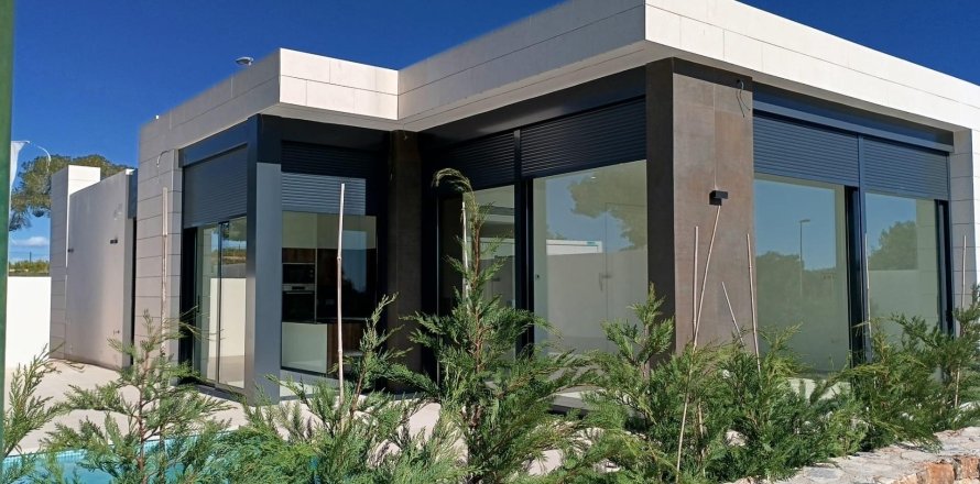 Villa in Pilar de la Horadada, Alicante, Spain 3 bedrooms, 122 sq.m. No. 99280