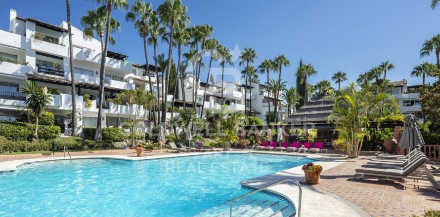 Apartamento en Marbella, Málaga, España 3 dormitorios, 149 m2 No. 157305