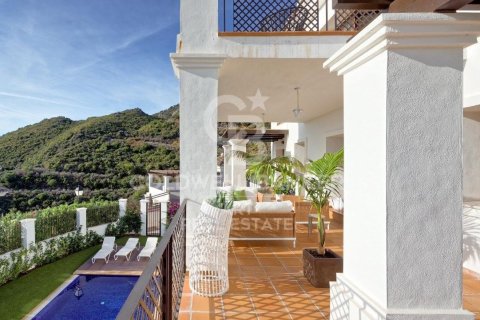 Villa for sale in Benahavis, Malaga, Spain 5 bedrooms, 582 sq.m. No. 157306 - photo 19