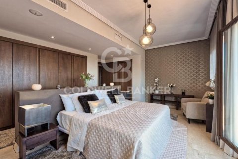 Villa for sale in Benahavis, Malaga, Spain 5 bedrooms, 582 sq.m. No. 157306 - photo 17