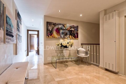 Villa for sale in Benahavis, Malaga, Spain 5 bedrooms, 582 sq.m. No. 157306 - photo 9
