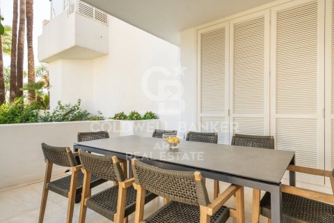 Apartamento en venta en Marbella, Málaga, España 3 dormitorios, 137 m2 No. 157304 - foto 4