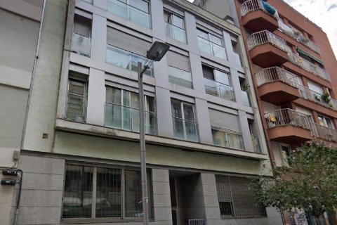 Apartment for sale in Barcelona, Spain 4 bedrooms, 160 sq.m. No. 167054 - photo 2