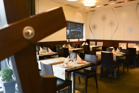 Kahvila / Ravintola myytävänä Montornes Del Valles, Barcelona, Espanja , 120 m2 No. 167050 - kuva 4