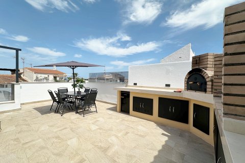 Townhouse for sale in Torrevieja, Alicante, Spain 3 bedrooms, 180 sq.m. No. 193805 - photo 28