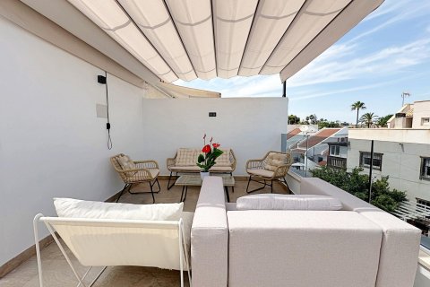 Townhouse for sale in Torrevieja, Alicante, Spain 3 bedrooms, 180 sq.m. No. 193805 - photo 23