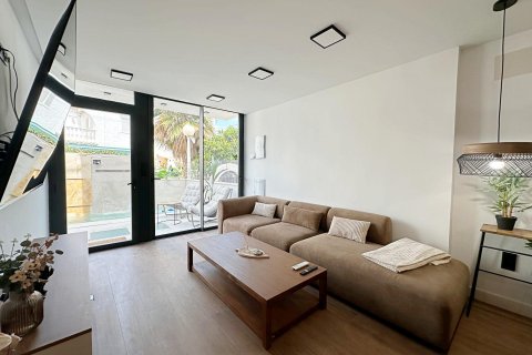 Townhouse for sale in Torrevieja, Alicante, Spain 3 bedrooms, 180 sq.m. No. 193805 - photo 6