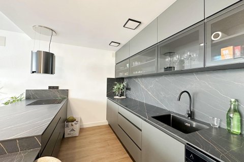 Townhouse for sale in Torrevieja, Alicante, Spain 3 bedrooms, 180 sq.m. No. 193805 - photo 9