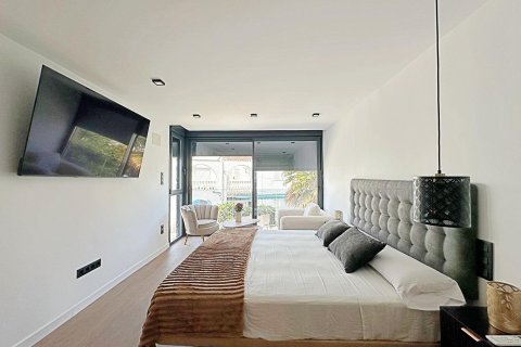 Townhouse for sale in Torrevieja, Alicante, Spain 3 bedrooms, 180 sq.m. No. 193805 - photo 19