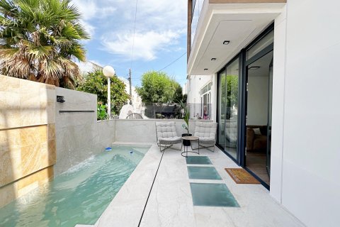 Townhouse for sale in Torrevieja, Alicante, Spain 3 bedrooms, 180 sq.m. No. 193805 - photo 3