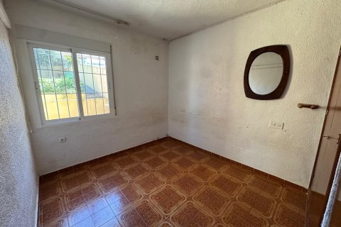 Villa for sale in Los Balcones, Alicante, Spain 2 bedrooms,  No. 161494 - photo 22