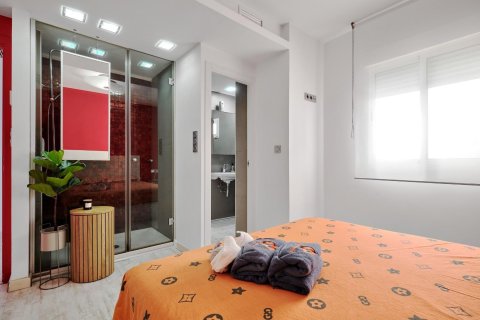 Lägenhet till salu i Torrevieja, Alicante, Spanien 3 sovrum, 142 kvm. Nr. 161490 - foto 18