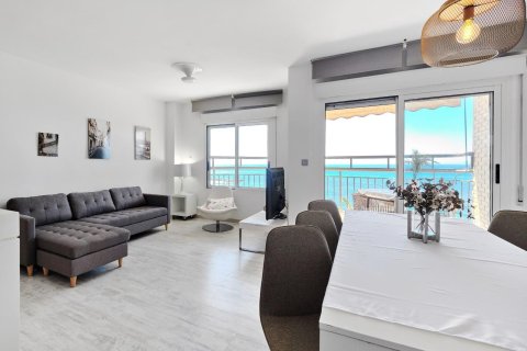 Apartment à Torrevieja, Alicante, Espagne 3 chambres, 142 m2 No. 161490