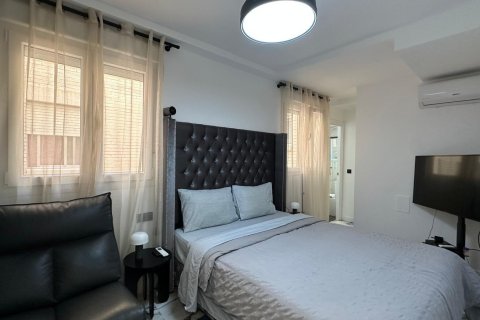 Lägenhet till salu i Torrevieja, Alicante, Spanien 3 sovrum, 85 kvm. Nr. 161492 - foto 14