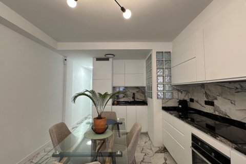 Lägenhet till salu i Torrevieja, Alicante, Spanien 3 sovrum, 85 kvm. Nr. 161492 - foto 8