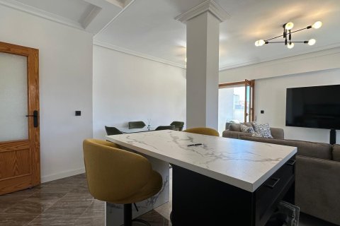 Lägenhet till salu i Torrevieja, Alicante, Spanien 2 sovrum, 119 kvm. Nr. 161491 - foto 8