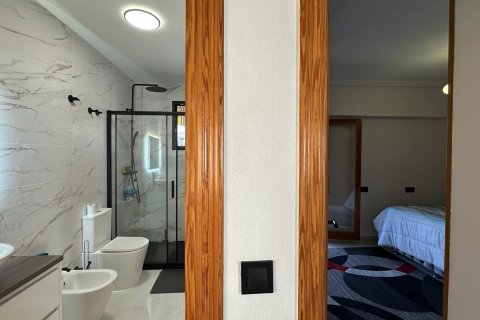 Lägenhet till salu i Torrevieja, Alicante, Spanien 2 sovrum, 119 kvm. Nr. 161491 - foto 17